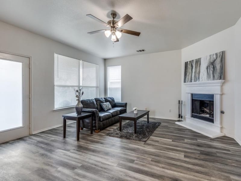6701 Kinross Drive, Arlington TX 76002 - Photo 3