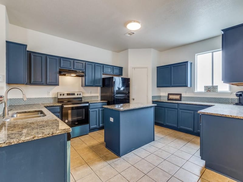 6701 Kinross Drive, Arlington TX 76002 - Photo 5
