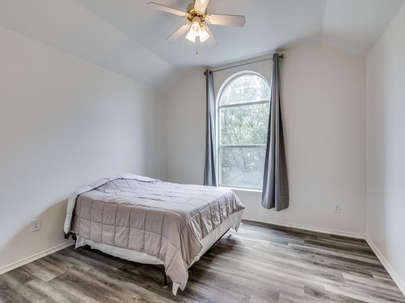 6701 Kinross Drive, Arlington TX 76002 - Photo 8