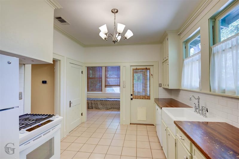 407 Albany Avenue, Shreveport LA 71105 - Photo 8