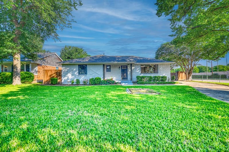 2305 Fenestra Drive, Dallas TX 75228