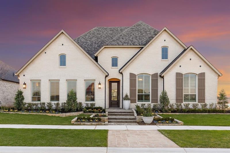 340 Lacy Oak Lane, Waxahachie TX 75165