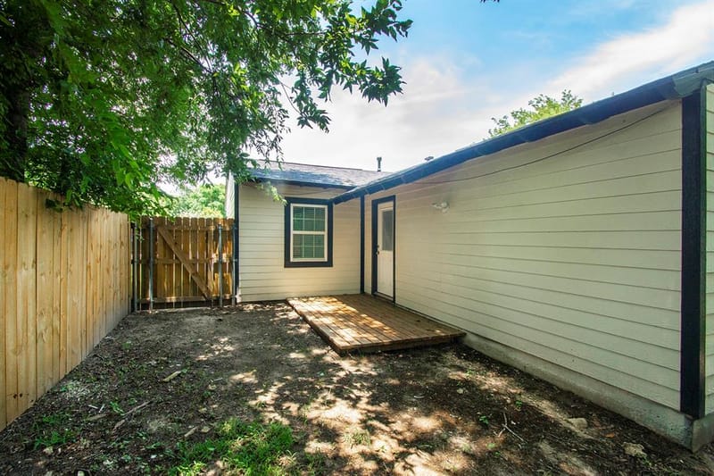 2502 Helmet Street, Irving TX 75060 - Photo 23