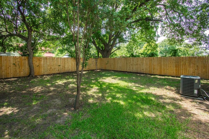 2502 Helmet Street, Irving TX 75060 - Photo 22