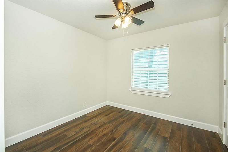 2502 Helmet Street, Irving TX 75060 - Photo 14