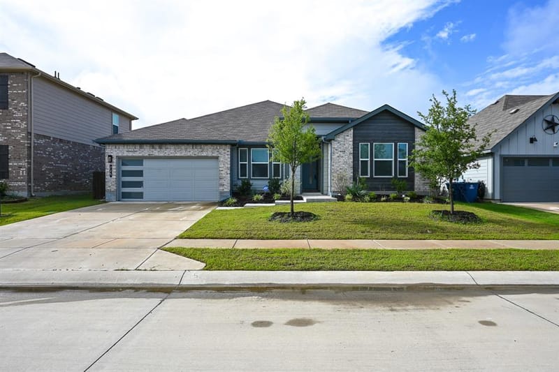 725 Golden Gate Park Road, Alvarado TX 76009 - Photo 2