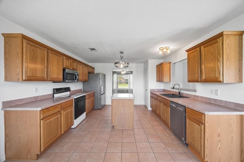 112 Northview Drive, Fate TX 75189 - Photo 12