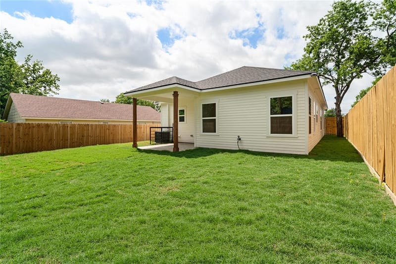 1015 Stella Street, Fort Worth TX 76104 - Photo 27