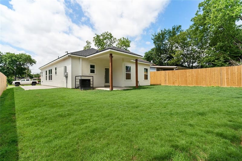 1015 Stella Street, Fort Worth TX 76104 - Photo 29