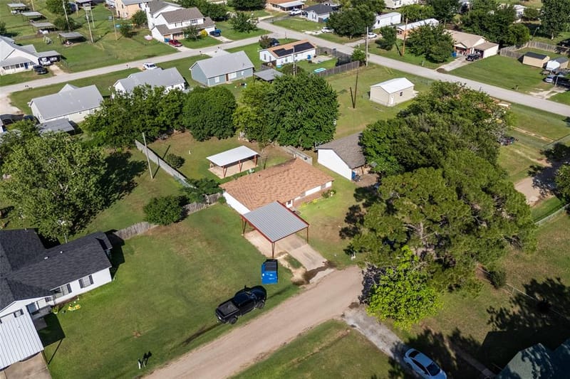 204 N Texas Street, Whitney TX 76692 - Photo 14