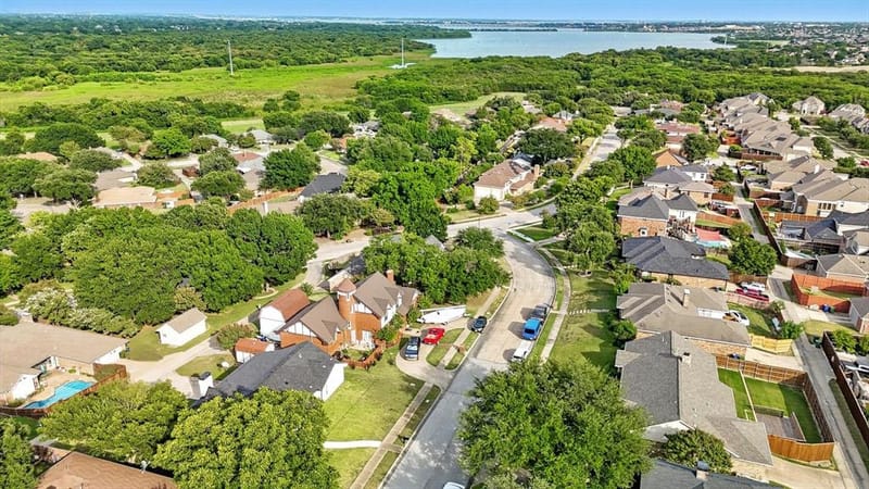 2013 W Shore Drive, Garland TX 75043 - Photo 5