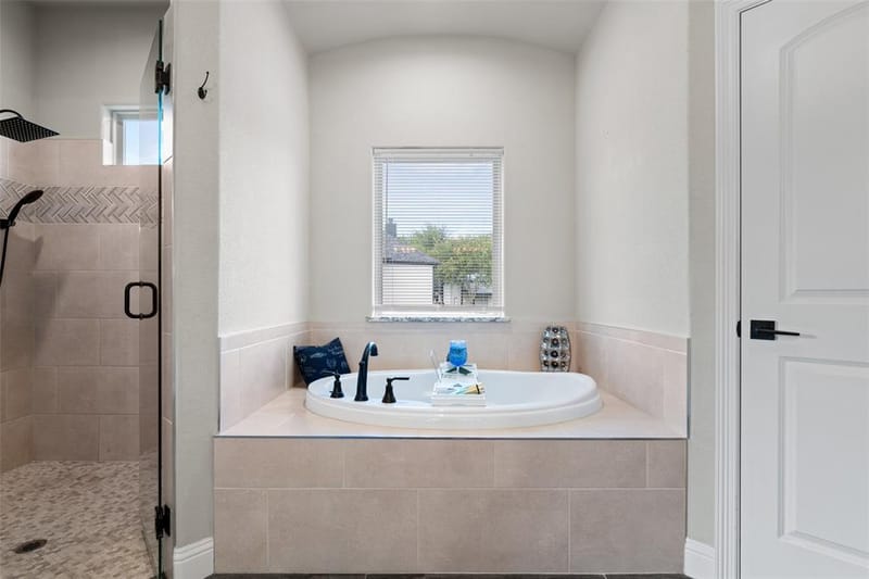 1055 Meadow Wood Terrace, Azle TX 76020 - Photo 24