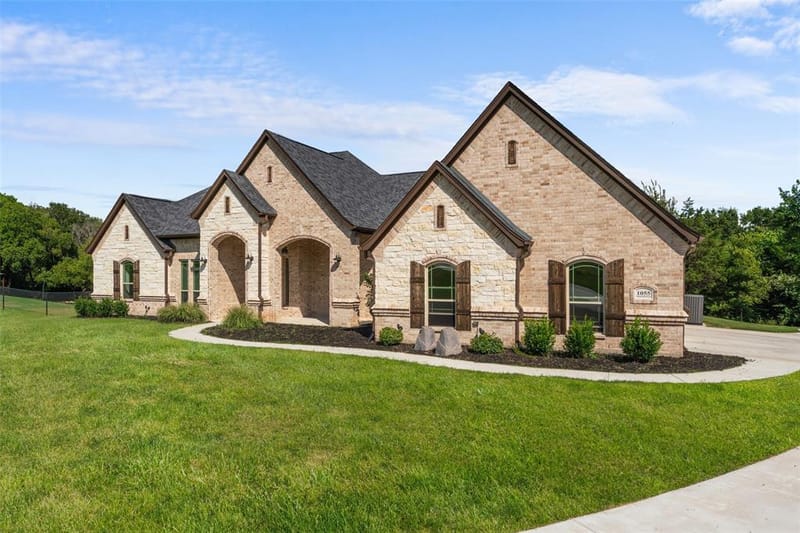 1055 Meadow Wood Terrace, Azle TX 76020 - Photo 34