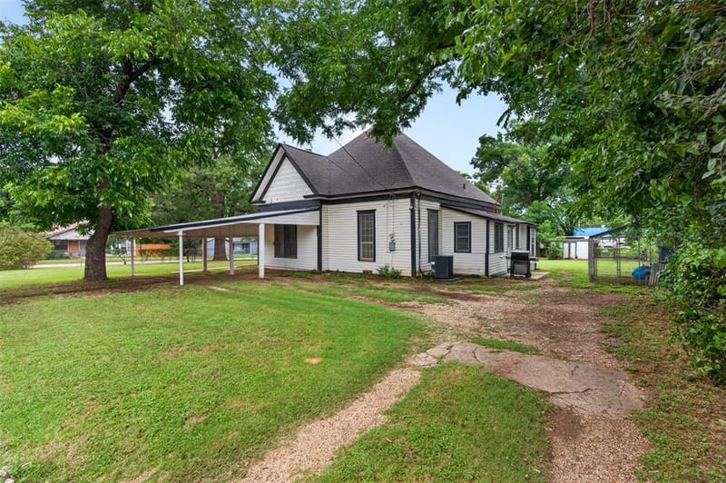 107 S Washington Street, Cleburne TX 76031 - Photo 27