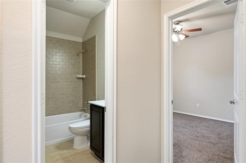 945 Lake Woodland Drive, Little Elm TX 75068 - Photo 7