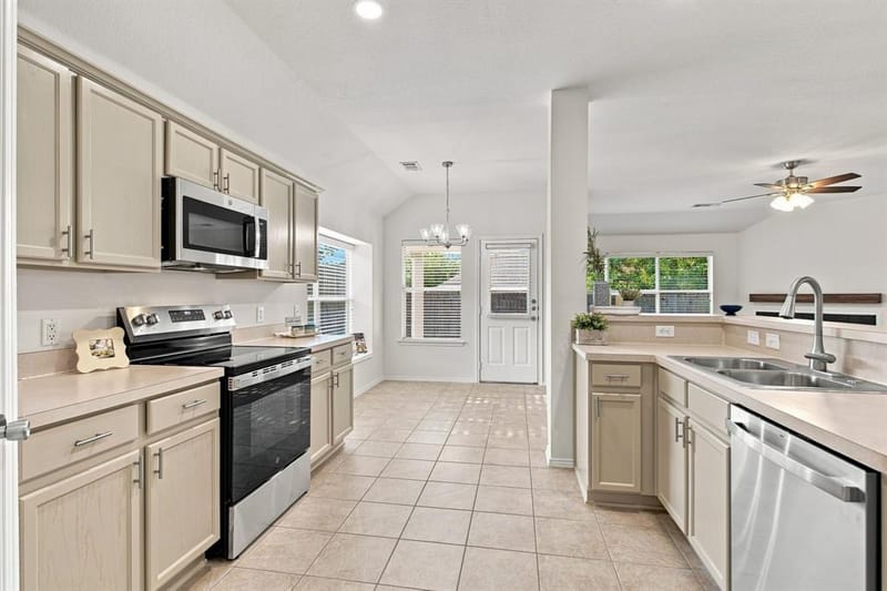 3904 San Lorenzo Drive, Denton TX 76210 - Photo 6