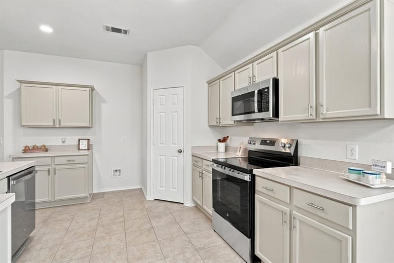 3904 San Lorenzo Drive, Denton TX 76210 - Photo 7