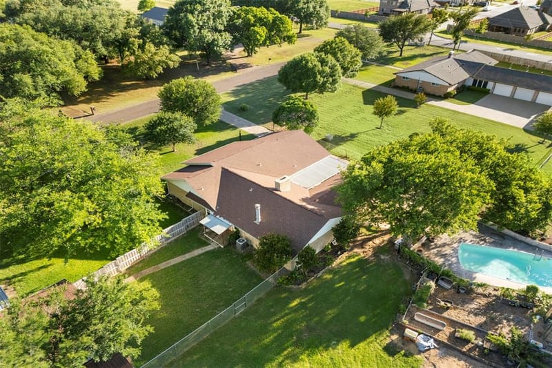 103 Cedar Drive, Oak Leaf TX 75154 - Photo 5