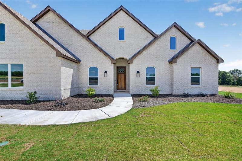 1026 Colt Road, Springtown TX 76082 - Photo 3