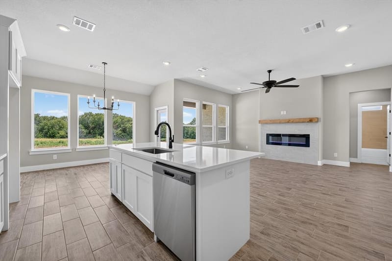 1026 Colt Road, Springtown TX 76082 - Photo 10