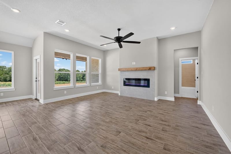1026 Colt Road, Springtown TX 76082 - Photo 11