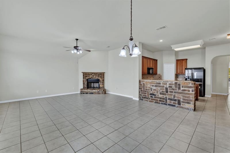 729 Red Elm Lane, Fort Worth TX 76131 - Photo 12