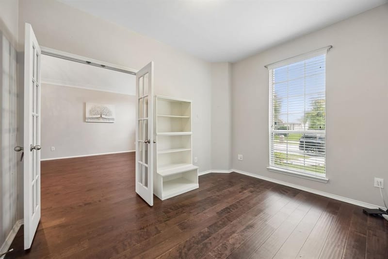 9004 Regal Oaks Drive, McKinney TX 75072 - Photo 6