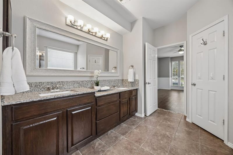 9004 Regal Oaks Drive, McKinney TX 75072 - Photo 17