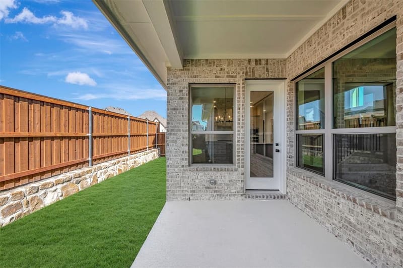2224 Rolling Oaks Drive, Fort Worth TX 76008 - Photo 3