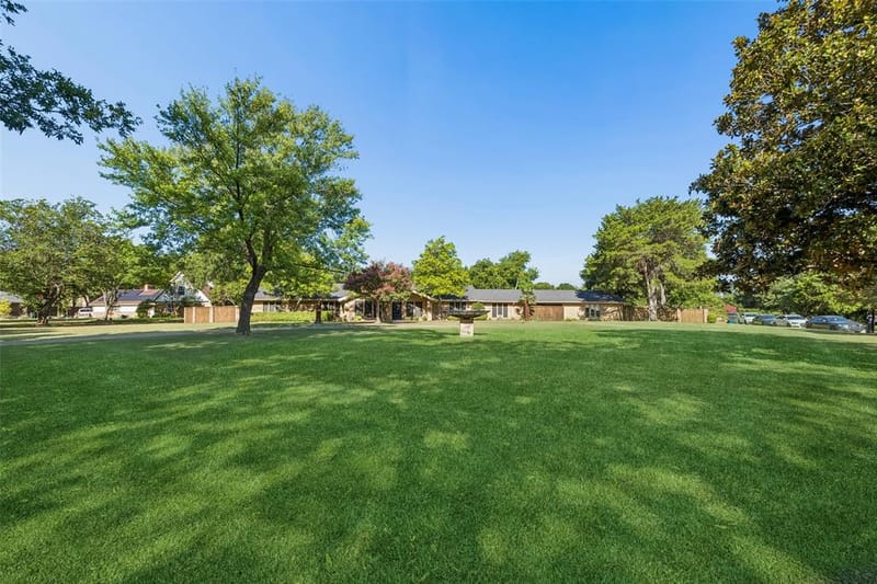 1303 Heather Glen Street, Duncanville TX 75137 - Photo 4