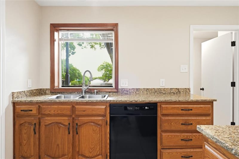 1905 Wedgewood Drive, Grand Prairie TX 75050 - Photo 12