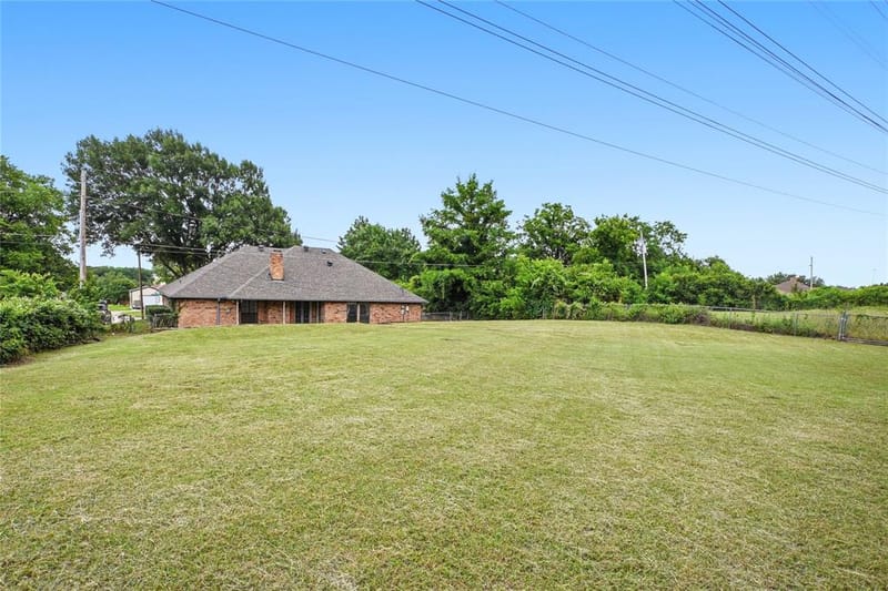 1905 Wedgewood Drive, Grand Prairie TX 75050 - Photo 26