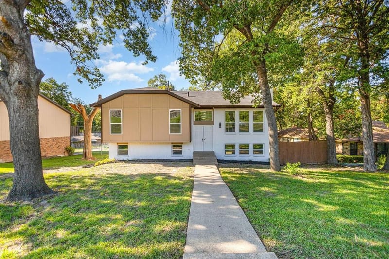 707 W Red Bird Lane, Dallas TX 75232 - Photo 2