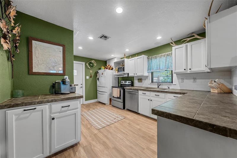 704 S Marable Street, West TX 76691 - Photo 7