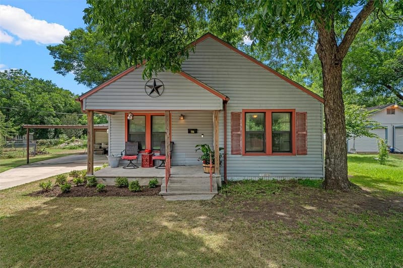704 S Marable Street, West TX 76691