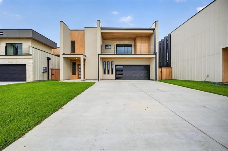 105 Rolston Road, Irving TX 75060
