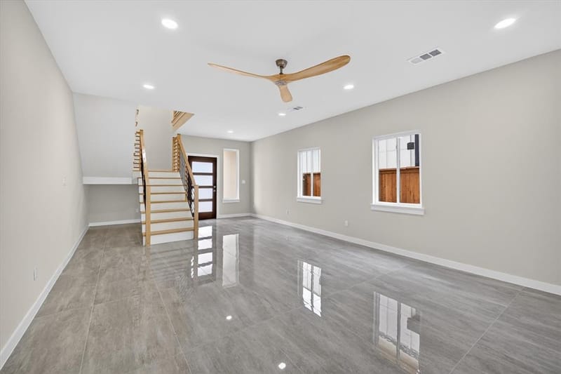 105 Rolston Road, Irving TX 75060 - Photo 5