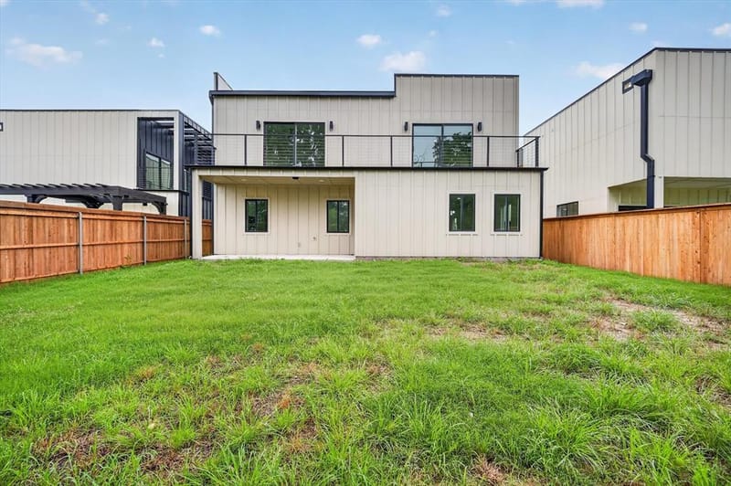 105 Rolston Road, Irving TX 75060 - Photo 33