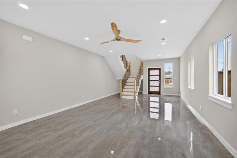 105 Rolston Road, Irving TX 75060 - Photo 4