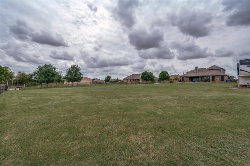 13840 Megan Drive, Justin TX 76247 - Photo 36