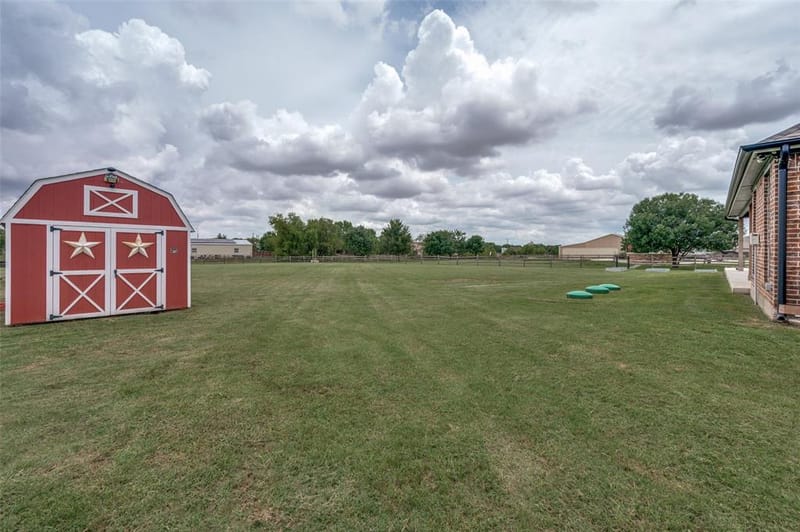 13840 Megan Drive, Justin TX 76247 - Photo 35