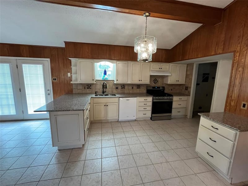 110 Circle Drive, Point TX 75472 - Photo 17