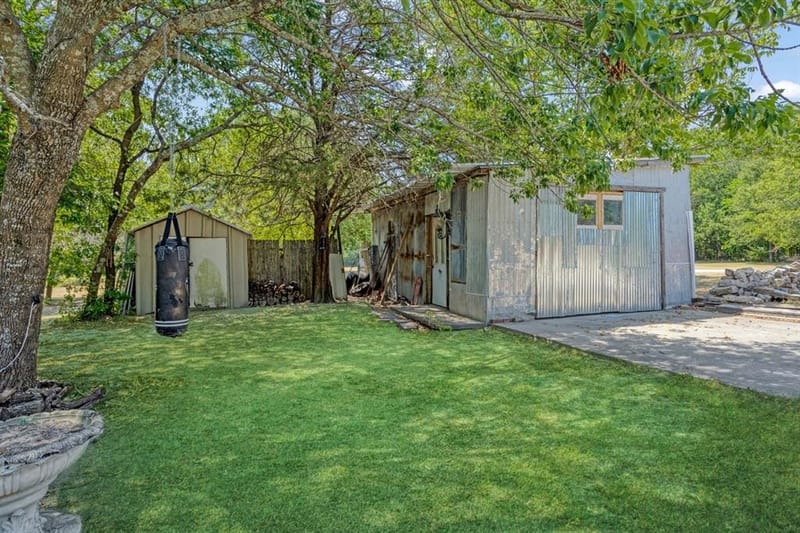 1250 Garrett Road, Whitewright TX 75491 - Photo 26