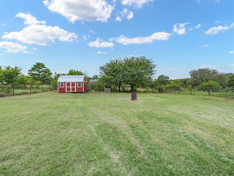 106 Edith Street, Bowie TX 76230 - Photo 18
