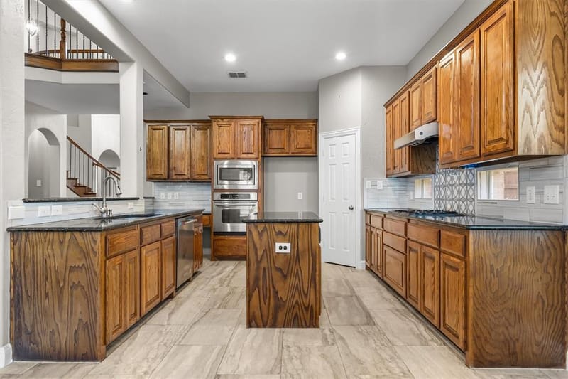 8381 Fullerton Street, Lantana TX 76226 - Photo 17