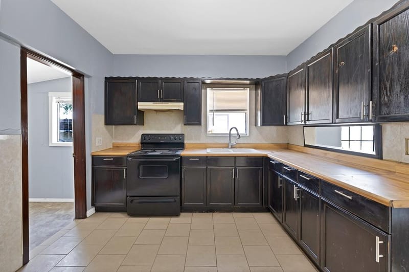 3515 Lee Street, Greenville TX 75401 - Photo 8