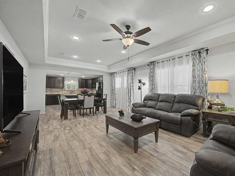 6993 Hickory Creek Drive, Frisco TX 75036 - Photo 5
