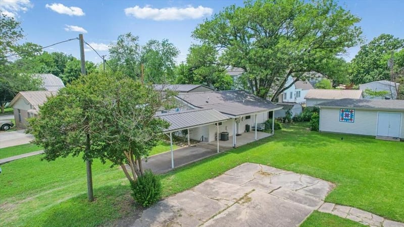 704 E Main Street, Honey Grove TX 75446 - Photo 33