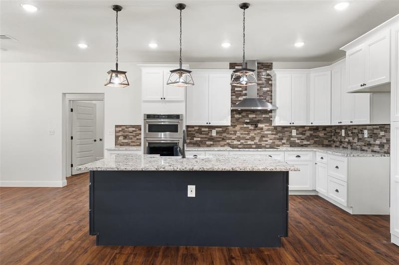 1754 Riverview Drive, Cleburne TX 76033 - Photo 7