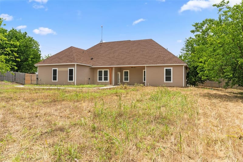 1754 Riverview Drive, Cleburne TX 76033 - Photo 37